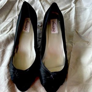 Durables Becky peep-toe pump